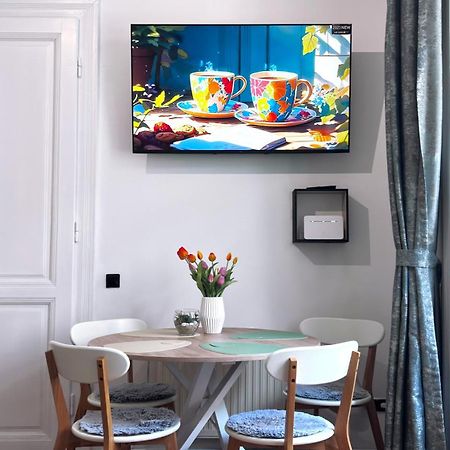 Big And Comfortable Mariahilfer Apartment Vienna Esterno foto