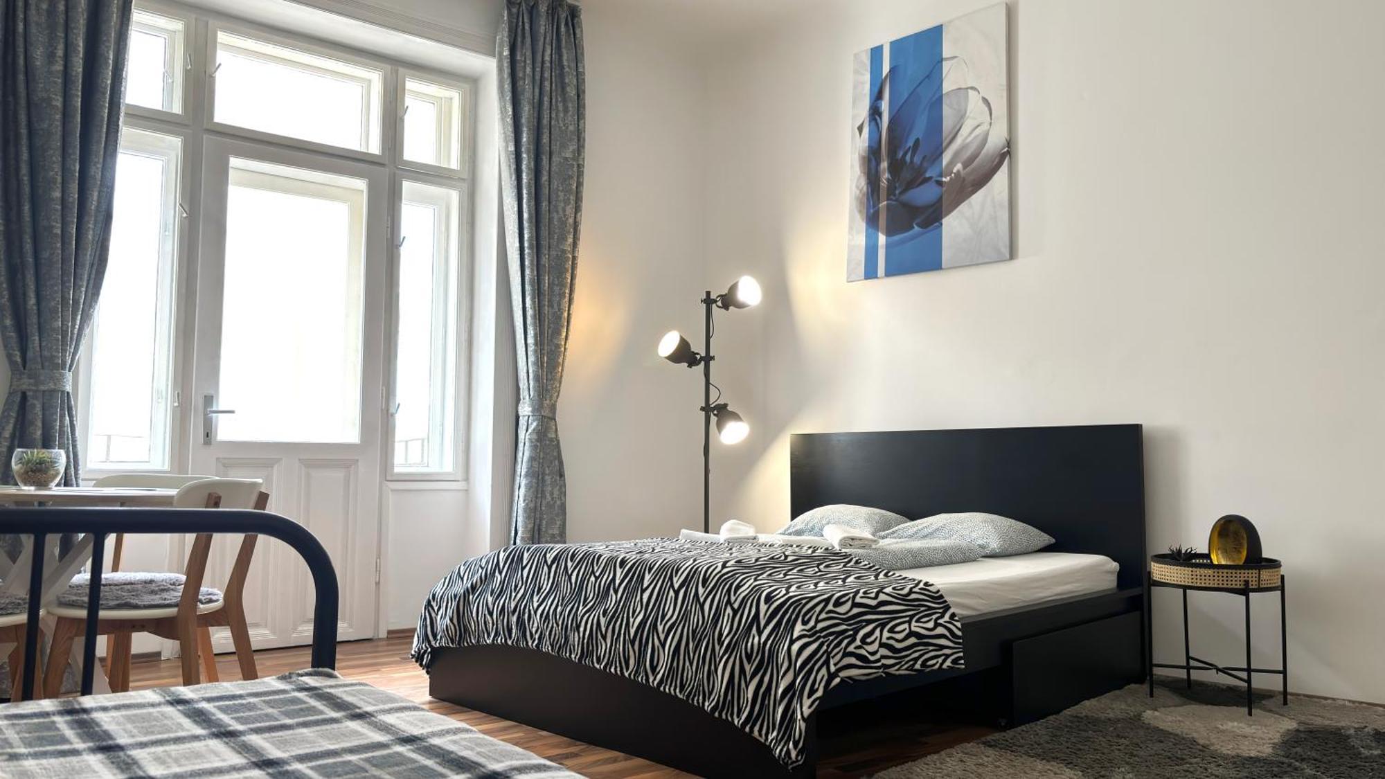 Big And Comfortable Mariahilfer Apartment Vienna Esterno foto