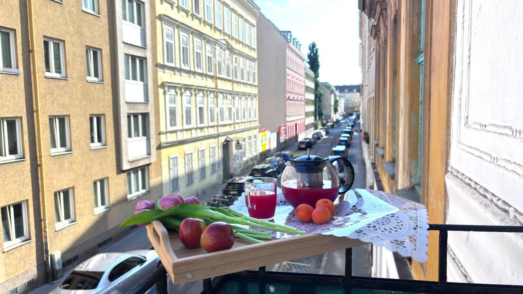 Big And Comfortable Mariahilfer Apartment Vienna Esterno foto